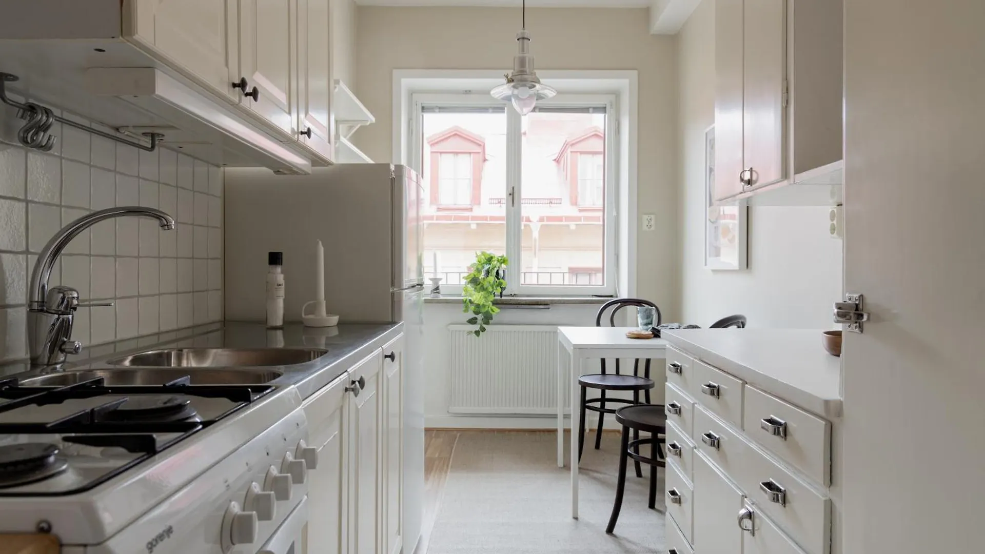 One Room Apartment At Sodermalm Stockholm Sweden